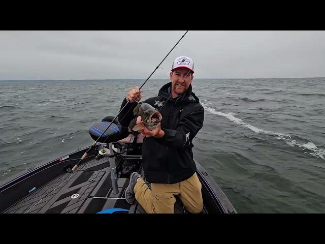 Berkley Power Switch with John Hoyer - Using Forward Facing Sonar to catch Walleye