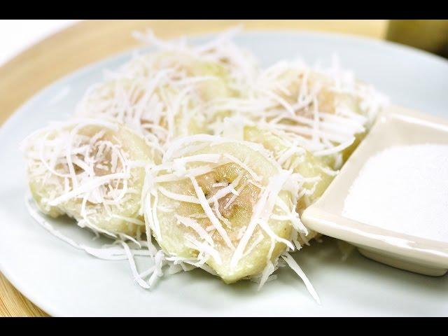 Sticky Rice in Banana Leaf (Thai Dessert) - Kow Tom Jim ข้าวต้มจิ้ม [4K]