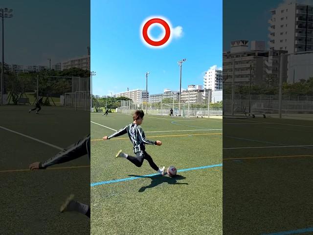 LEARN PERFECT CROSS to SCORE!#shorts #football #soccer #footballskills #soccerskills