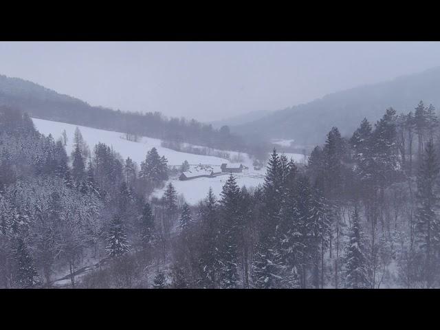 Wejnerówka BIeszczady Zimą zamieć śnieżna z drona Autel EVO II PRO - 4K 50fps surówka