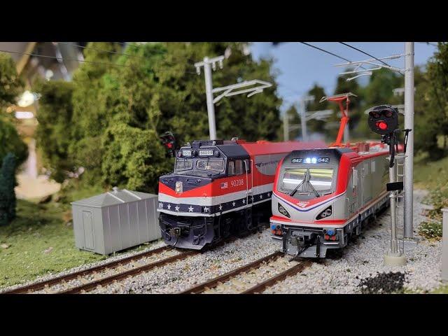 HO Scale Amtrak Model Trains on TrainBrain2000's Extensive Layout!