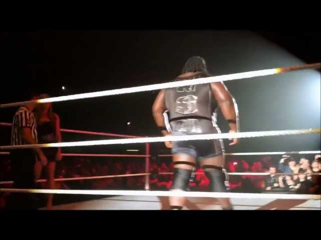 Mark Henry vs Yoshi Tatsu@Genève 2012 entrance+highlights