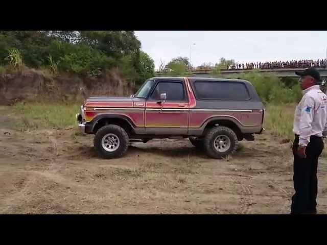 Ford Bronco 79 V8 460 Off Road in Mud Track Club Jaibos 4x4 en Cd Valles