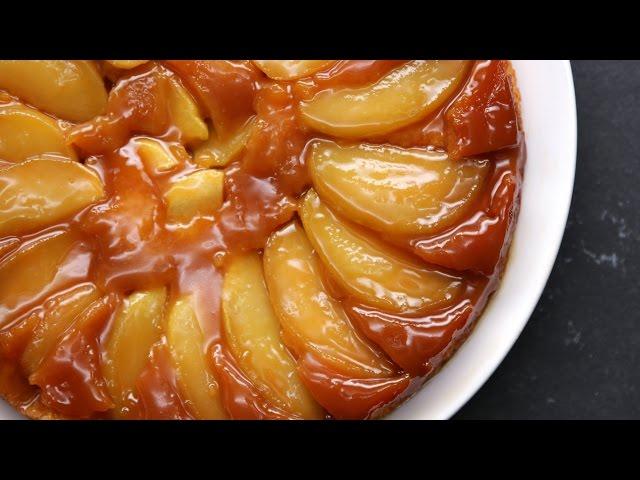 Caramel Apple Upside-Down Cake