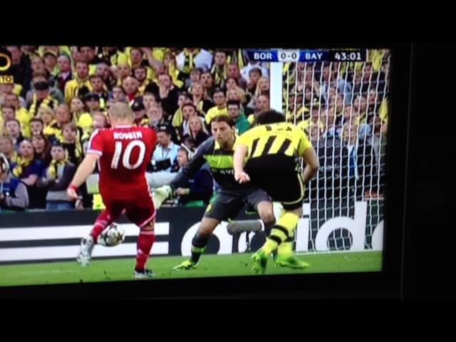 Roman Weidenfeller head save min.43 - B. Dortmund vs B. München - Champions League 25-05-2013