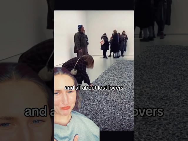 Félix González-Torres #installationart #perfectlovers #portraitofross  #artreview #contemporaryart