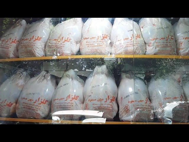 خرد کردن مرغ . پاک کردن مرغ . ۴ تیکه . ۸ تیکه .به روش محسن بوچر. #Shred the chicken