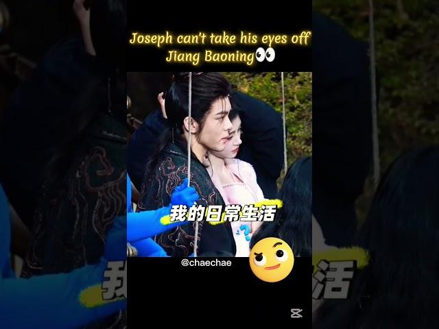 Moments when Joseph Zheng is admiring Ju jingyiʼs beauty#jujingyi鞠婧祎#kiku#josephzeng#vielofshadows