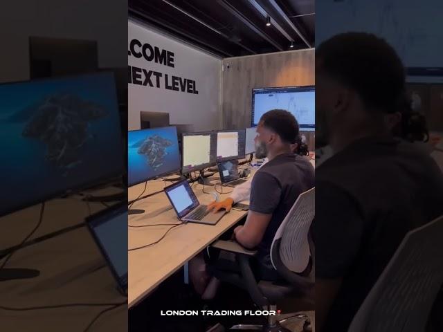 London Trading Floor #trading #tradingfloor #hedgefund #forex #tradingstrategy #daytrading
