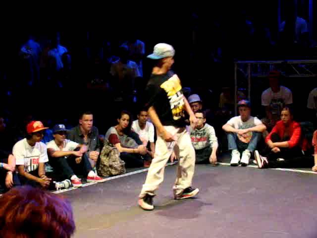 Majid (solo pre selection) : Summer Dance Hip Hop 4ever 2011 (Amsterdam / Paradiso).MPG