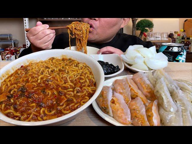 사천 물짜장 + 감자만두 + 양파에 춘장까지 더하니   Good !!MUKBANG