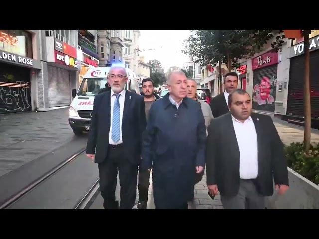 Ümit Özdağ ve Ekrem İmamoğlu'nun İstiklal Caddesi'nde göz göze geldiği anlar