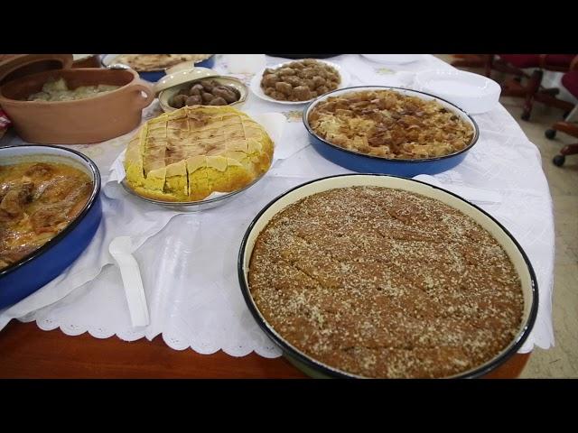 Pogledajte bosanska tradicionalna jela žena za tradiciju iz Šerića kod Živinica