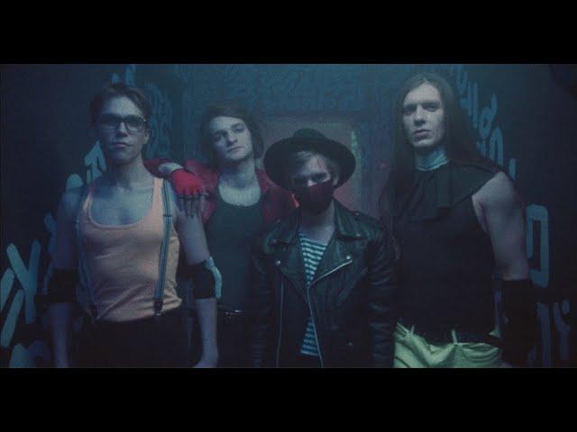 Keel the Barber! – Girls Smell Like Iron (Official Music Video)