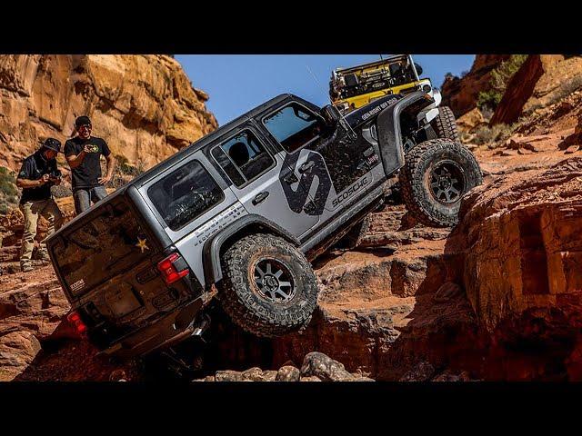 Scosche Jeep JL Running Pritchett with Rockstar Garage