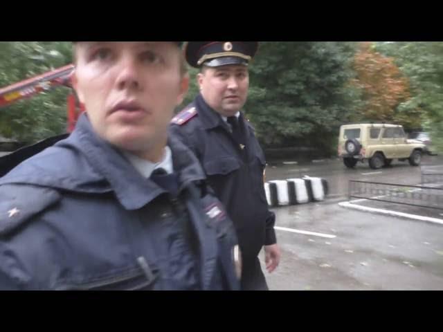Как полиция Саратова себе парковки устраивает