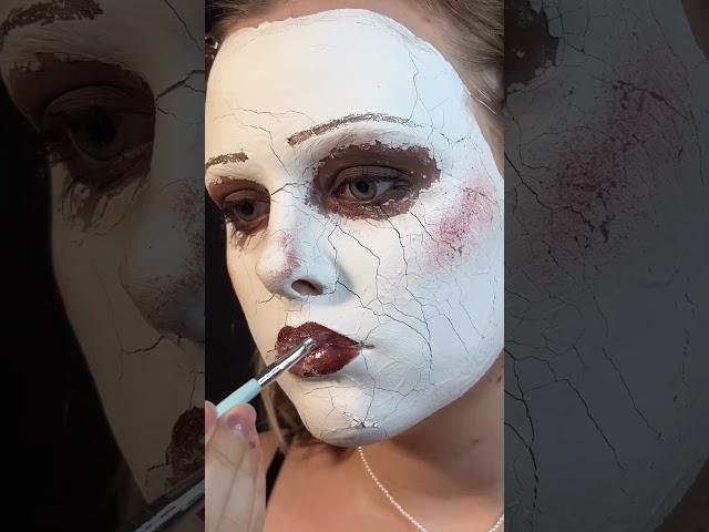 Cracked doll makeup look #makeup #makeupartist #makeuplover