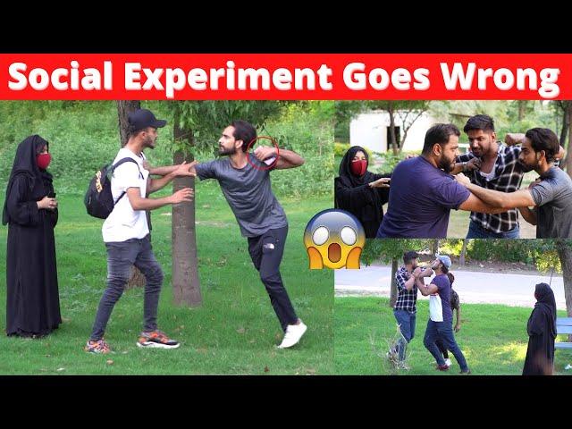 SOCIAL EXPERIMENT GOES VIRAL | PRANK | BOLTAY RAHO