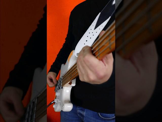 How to get Scott Pilgrim's bass tone in 30 seconds! #bass #bassguitar #scottpilgrim