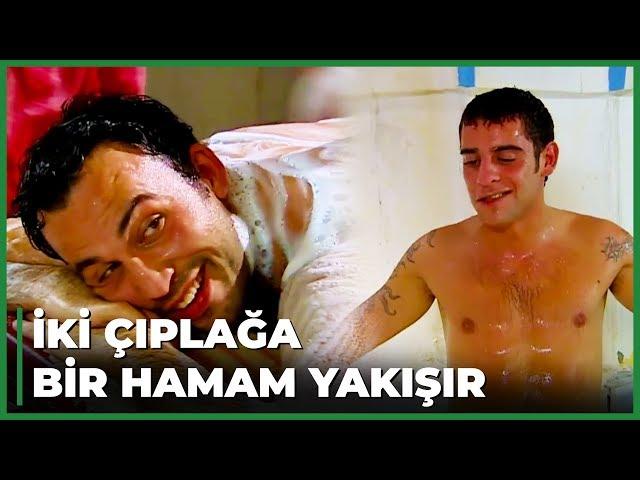 Efe ve Metin Hamamda - Kavak Yelleri 18. Bölüm