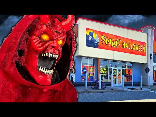 SPIRIT HALLOWEEN 2024 INSIDE ABANDONED NIKE OUTLET STORE OAKVILLE ONTARIO CANADA