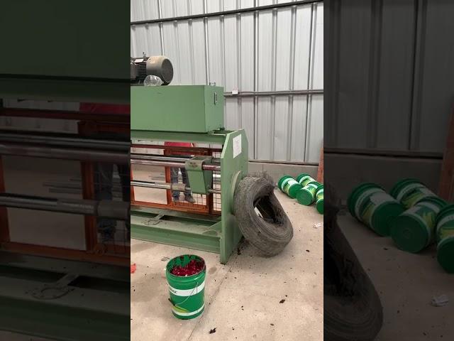 Waste tyres single hook tyre bead steel wire separating equipment/Tyre steel wire separator