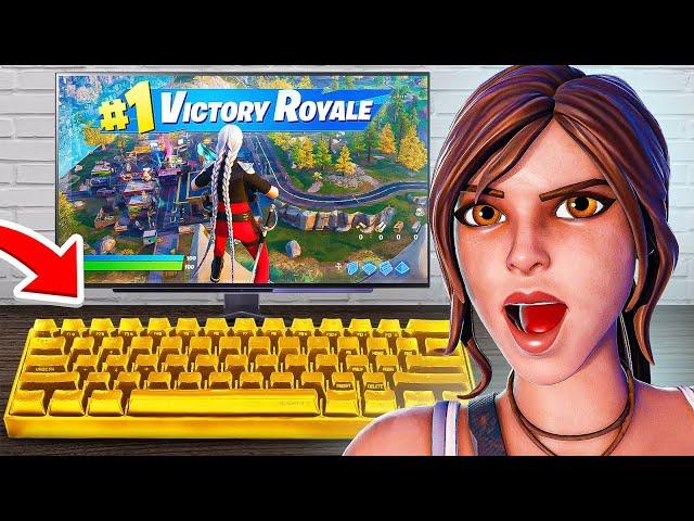 Using a Gold Keyboard to Play a Fortnite Tournament