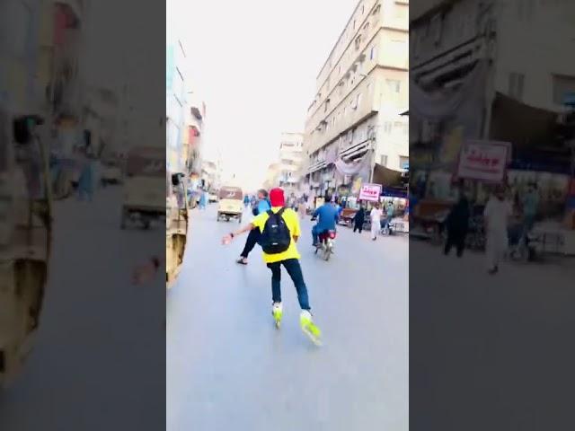 Inline speed Skating on Karachi Road#freestyle #shorts #sameerskater #indianskater #2022 #skater