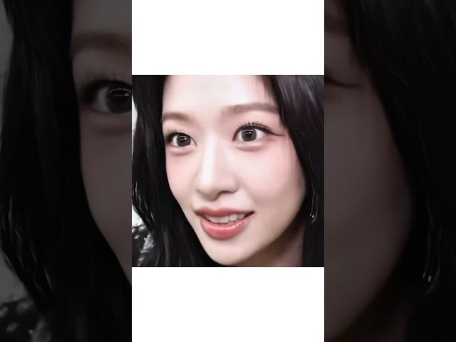 her  #yujin #anyujin #ive #유진 #안유진 #아이브
