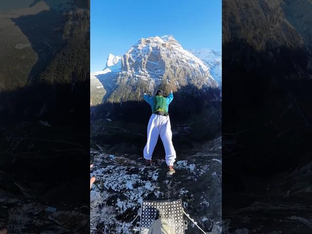 2-ways in Lauterbrunnen #basejump #mountains #adrenaline #winter #snow #switzerland #flying