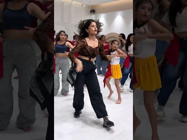 Choli Ke Peeche Class Video | Sonal Devraj