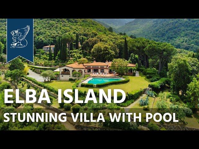 Luxury villa with outbuilding for sale by Elba's sea