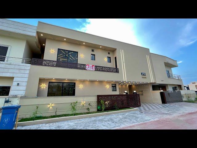 14 Marla Beautiful Luxury House For Sale in Bahria Town Islamabad