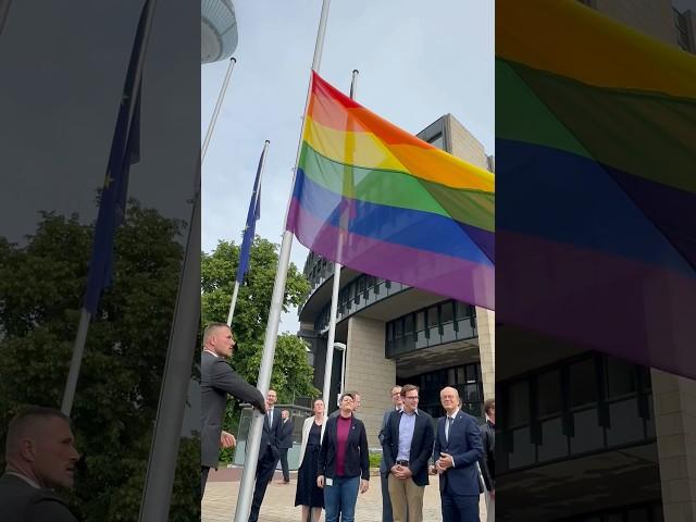 Der Landtag setzt ein buntes Zeichen für Toleranz 