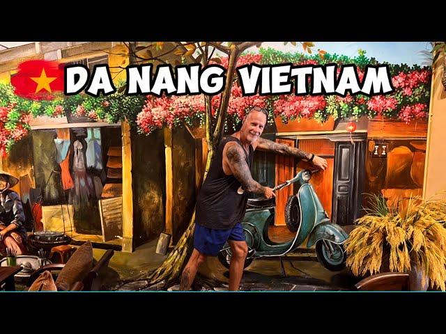 The real Da Nang. A day in the life, exploring the city side!