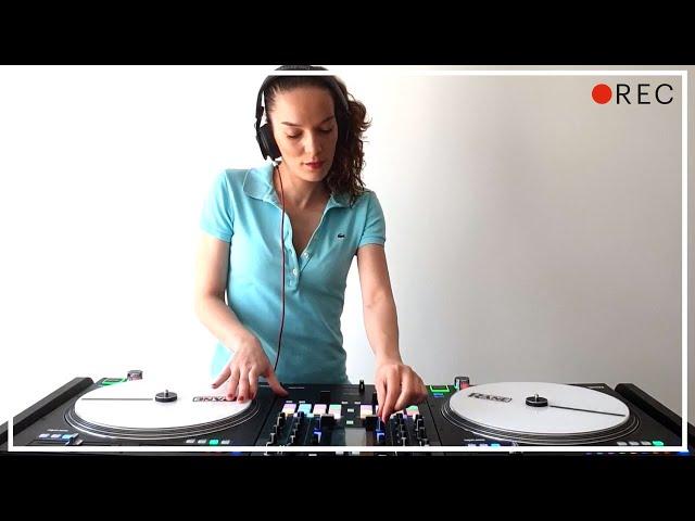 DJ Lady Style - Retro Gaming Medley