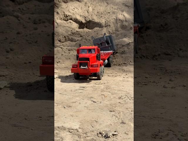 This truck never fails to amaze me. … #makisigrc  #kenleerc  #rc