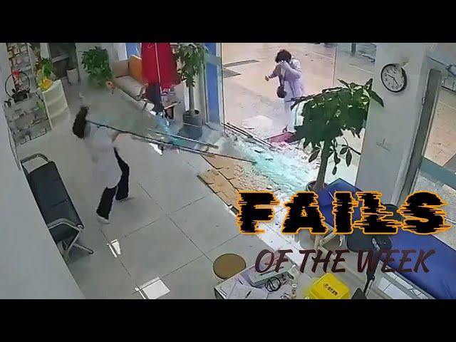 FAILS OF the WEEK !!FUNNY peoples, FAILS and Amazing stunts Total Idiots at WORK 