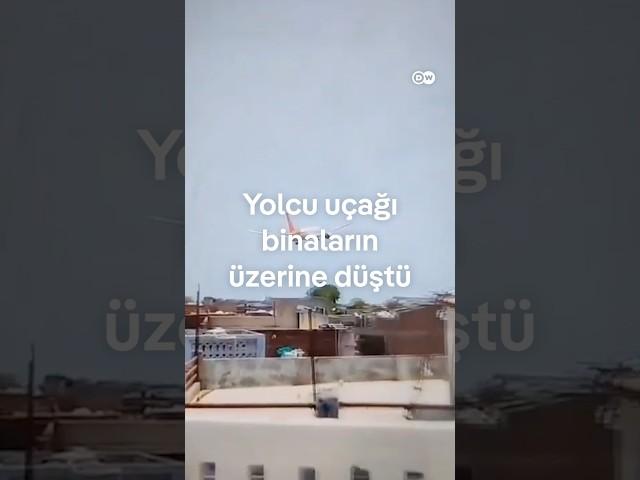 Hindistan'da yolcu uçağı binaların üzerine düştü