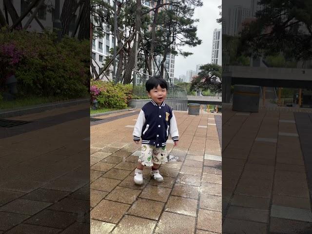 비만오면 집에를 안가요 ㅋㅋㅋ ️ 雨の日は外でずっと遊びたいな️ #shorts #baby #아기 #한일커플