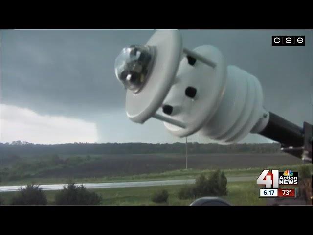 Gerard Jebaily - Mile wide EF-4 chase near Kansas City / Linwood  / Lawrence KS