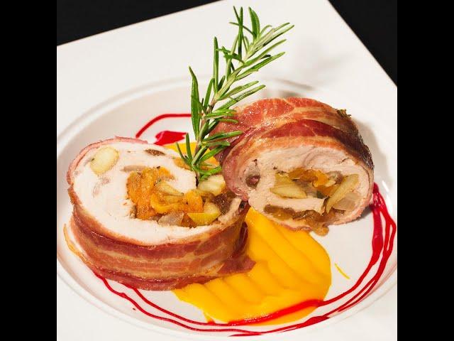 Pork Tenderloin Stuffed with Apples and Dried Fruits