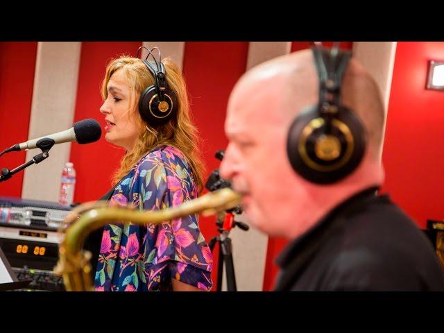 Stephanie Porter 'He Thinks I’m Wonderful' | Live Studio Session