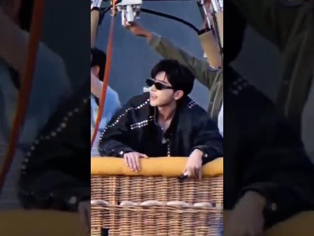 热气球上的跑男团~#蔡徐坤 也太帅了！#奔跑吧特别季路透 #奔跑吧10