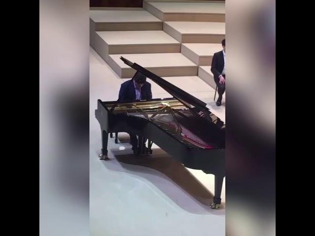 Denis Matsuev tests sound in a new Moscow concert hall Zaryadye