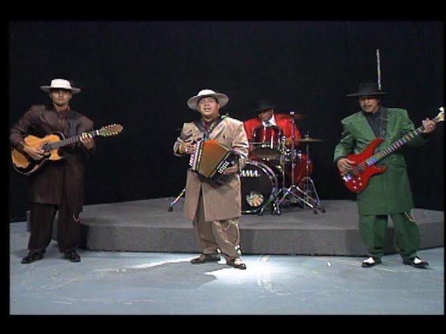 Los Garcia Brothers - "Dos Carnales" y "El cometa"