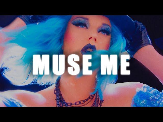 Muse Me | Season 3, Episode 7: "Hollywood In Bleu"