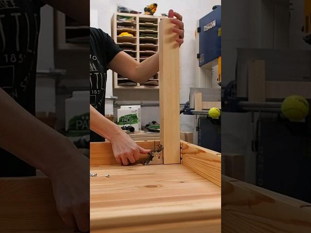 Easy folding table legs