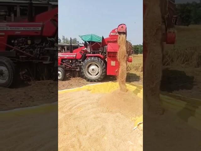 dhaan Gira Te Hue Mini harvester machine 