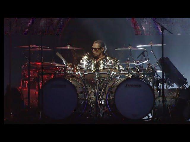 Van Halen - Hot For Teacher (Live at the Tokyo Dome 2013) [PROSHOT]